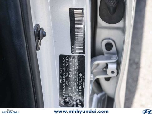 Used 2017 Kia Forte LX FWD image 28