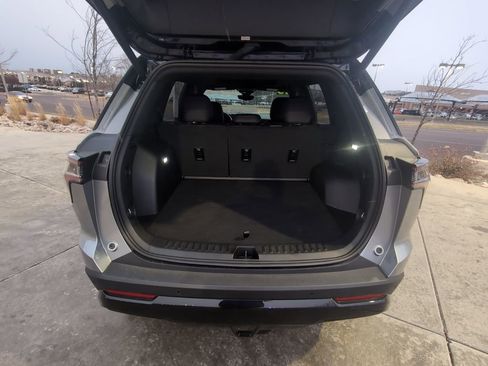 Used 2025 Chevrolet Equinox RS w/ Safety and Technology Package image 28