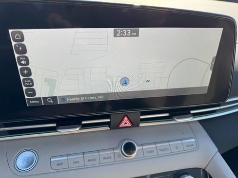 Certified 2024 Hyundai Elantra Limited image 21