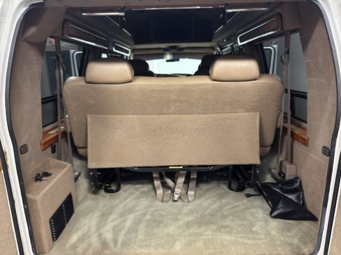 Used 2003 Ford E-150 and Econoline 150 RWD image 36
