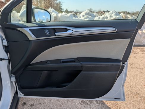 Used 2020 Ford Fusion S image 29