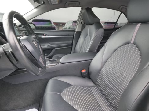 Used 2023 Toyota Camry SE image 20