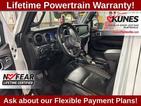 Used 2022 Jeep Wrangler Unlimited Sahara AWD/4WD image 14