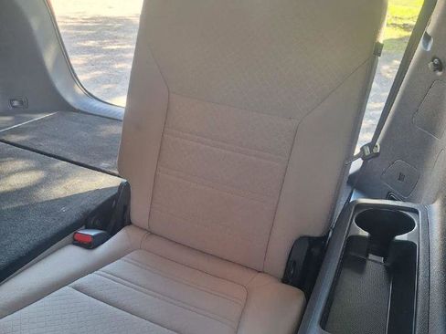 Used 2016 Kia Sorento LX w/ LX Convenience Package image 3