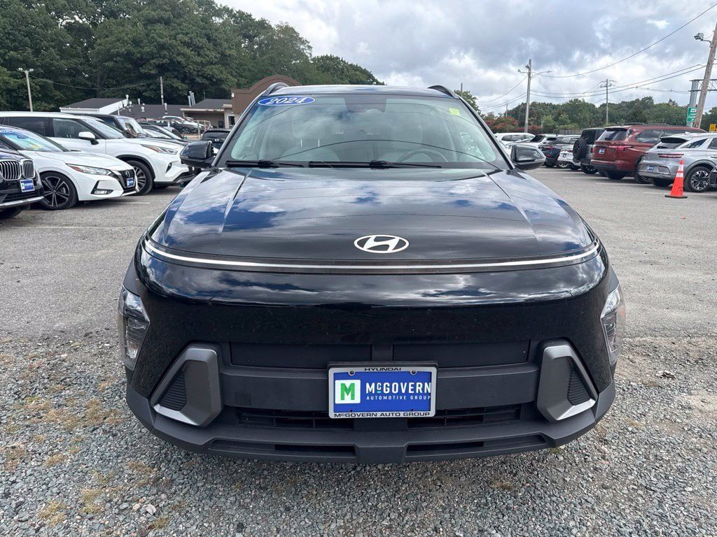 Used 2024 Hyundai Kona SEL w/ Convenience Package AWD/4WD image 3