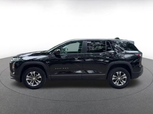 Used 2025 Chevrolet Equinox LT FWD image 9