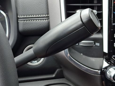 New 2026 RAM 2500 Laramie AWD/4WD image 11