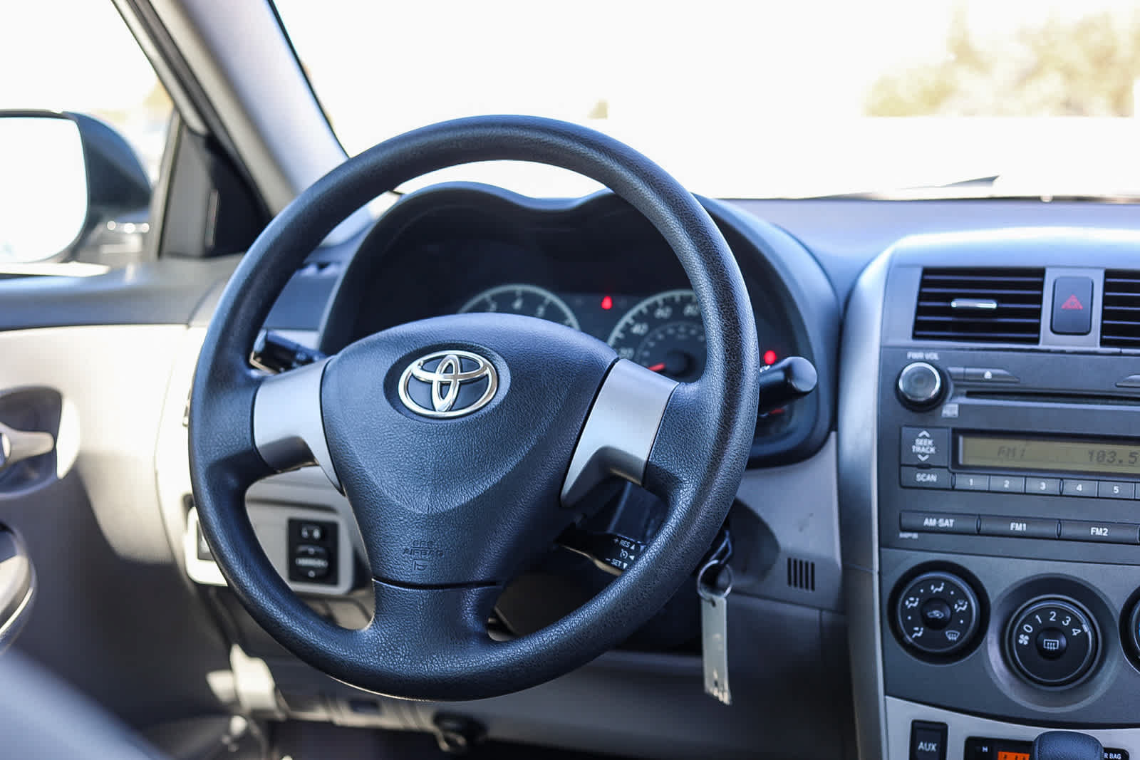 Used 2011 Toyota Corolla LE FWD image 14