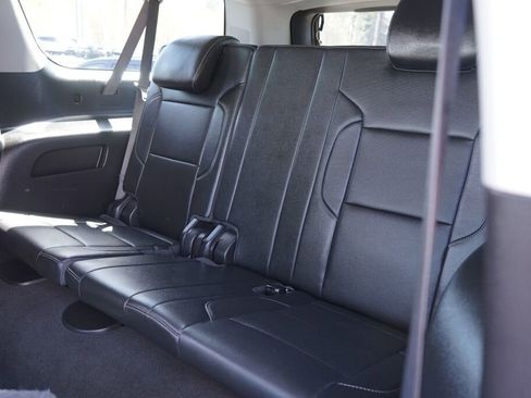 Used 2018 Chevrolet Suburban Premier image 21