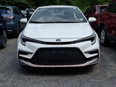 Used 2023 Toyota Corolla SE AWD/4WD image 3