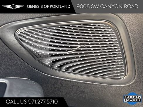 Used 2025 Mercedes-Benz C 300 4MATIC Sedan image 37