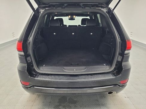 Used 2020 Jeep Grand Cherokee Altitude image 29