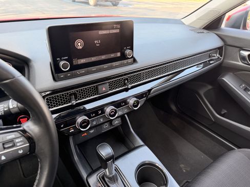 Used 2023 Honda Civic EX image 17