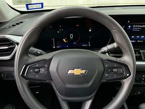 Used 2025 Chevrolet TrailBlazer LT image 28