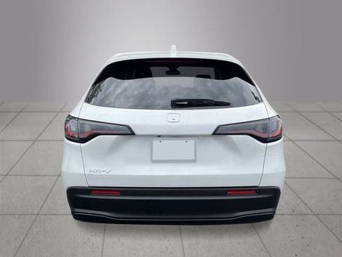 New 2026 Honda HR-V LX image 4