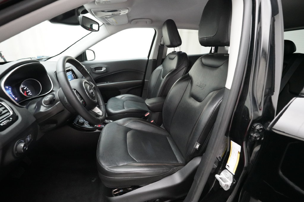 Used 2018 Jeep Compass Limited w/ Navigation Group AWD/4WD image 7