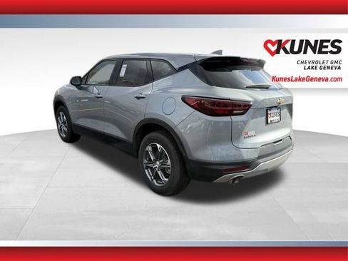 Used 2025 Chevrolet Blazer LT FWD image 8