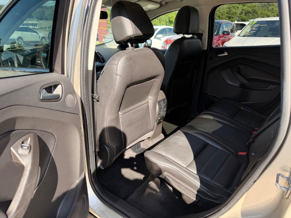 Used 2017 Ford Escape Titanium w/ Equipment Group 301A AWD/4WD image 6