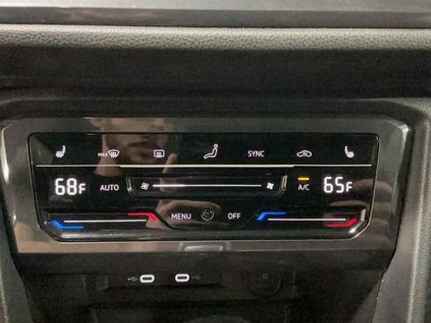 Used 2024 Volkswagen Tiguan SE AWD/4WD image 18