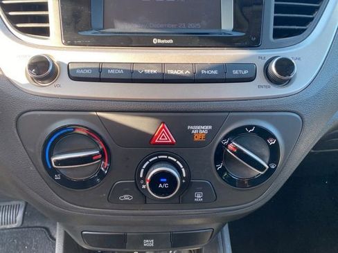 Used 2021 Hyundai Accent SE image 25