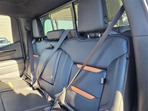Used 2023 GMC Sierra 1500 AT4 w/ AT4 Premium Package image 16