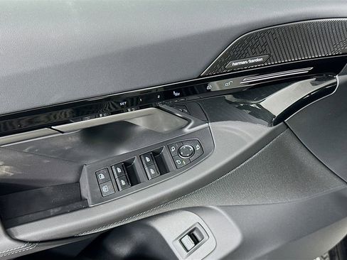 Used 2025 BMW 530i 530i w/ M Sport Package image 20