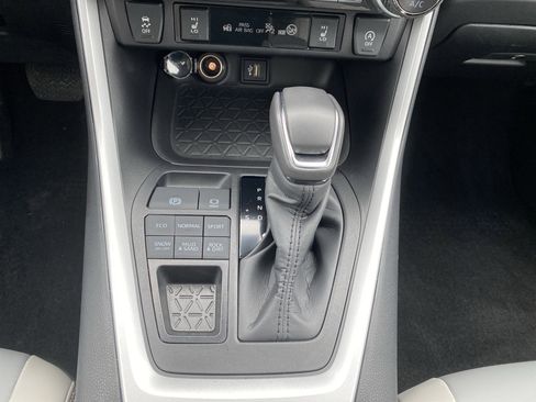 Used 2024 Toyota RAV4 XLE Premium image 22