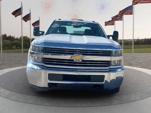 Used 2017 Chevrolet Silverado 3500 W/T AWD/4WD image 2