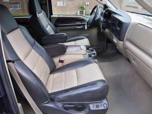 Used 2005 Ford Excursion Eddie Bauer RWD image 26