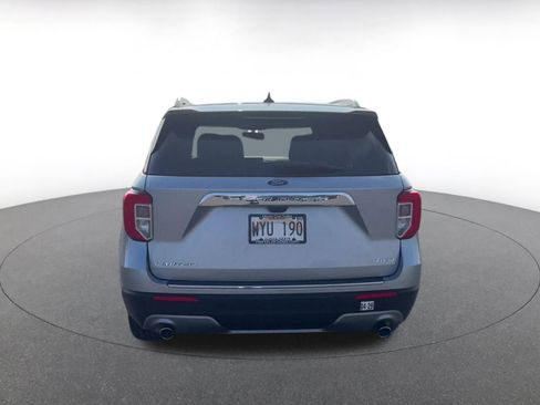 Used 2023 Ford Explorer Limited image 12