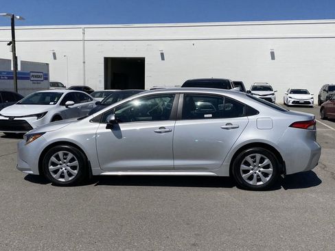 Certified 2025 Toyota Corolla LE FWD image 2