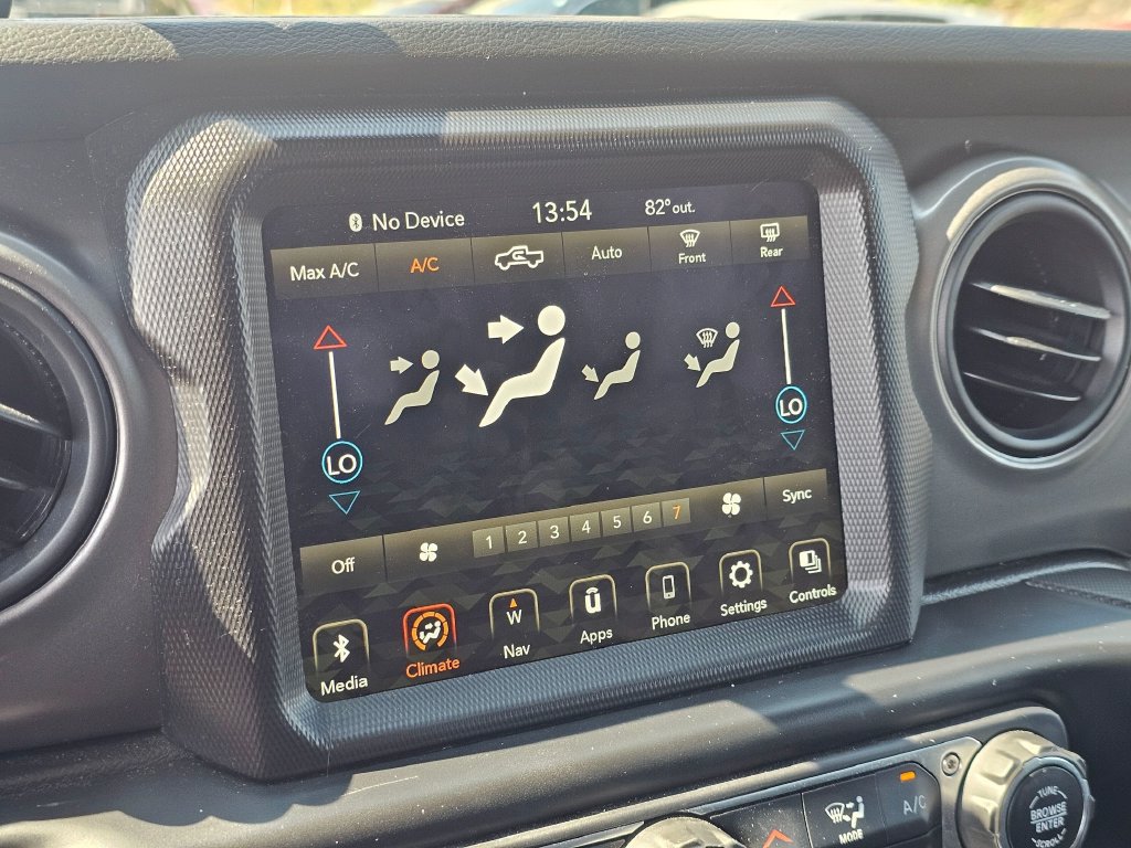 Used 2022 Jeep Gladiator Sport AWD/4WD image 27