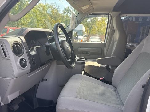 Used 2014 Ford E-350 and Econoline 350 Extended Super Duty w/ Premium Van Group image 9