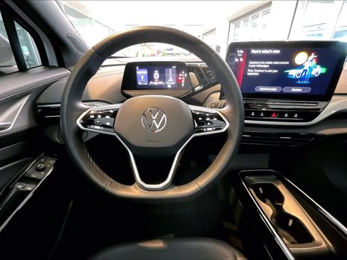 Used 2023 Volkswagen ID.4 S image 6