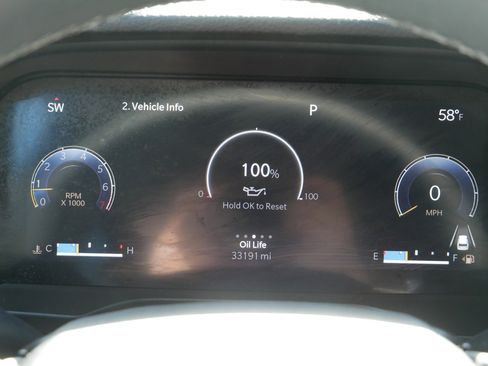 Used 2023 Jeep Grand Cherokee Limited w/ Luxury Tech Group II image 21