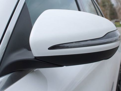 Used 2018 Mercedes-Benz C 300 4MATIC Sedan image 7