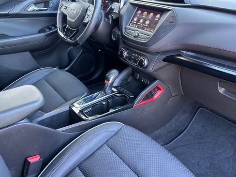 Used 2023 Chevrolet TrailBlazer RS image 13