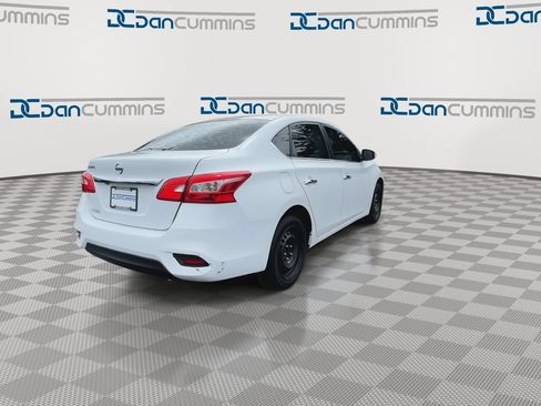 Used 2018 Nissan Sentra S FWD image 8