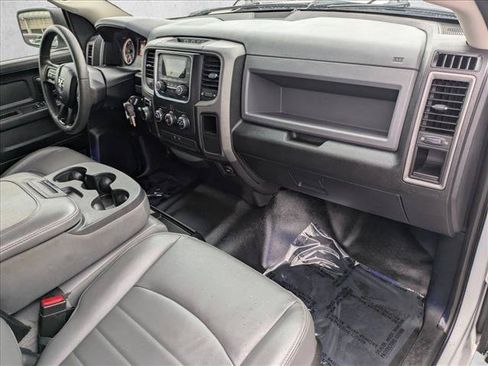 Used 2019 RAM 1500 Tradesman w/ Chrome Appearance Group RWD image 20