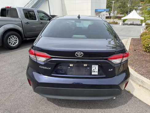 Used 2023 Toyota Corolla LE image 9