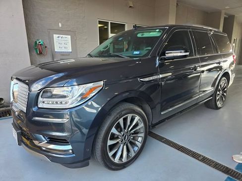 Used 2021 Lincoln Navigator Reserve AWD/4WD image 2