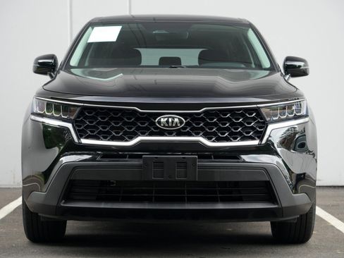 Used 2021 Kia Sorento LX FWD image 6
