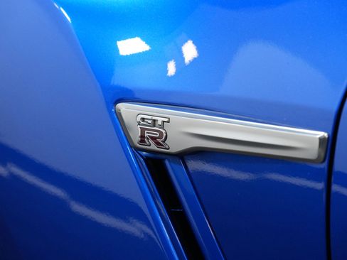 Used 2020 Nissan GT-R Premium AWD/4WD image 20