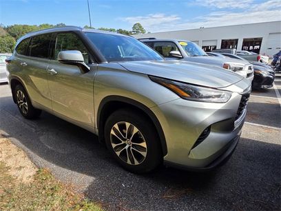 Used 2021 Toyota Highlander XLE