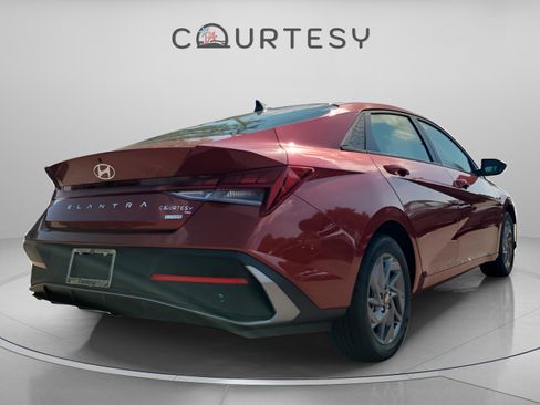 New 2026 Hyundai Elantra Blue image 5