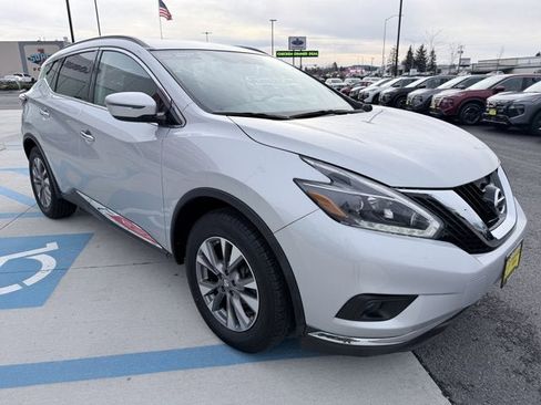 Certified 2018 Nissan Murano SV image 3