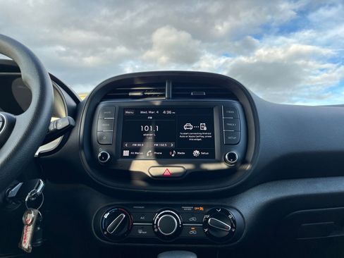 Used 2025 Kia Soul LX w/ LX Technology Package image 20