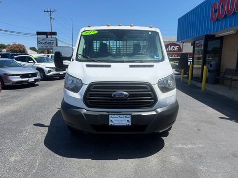 Used 2017 Ford Transit 250 138 RWD image 2