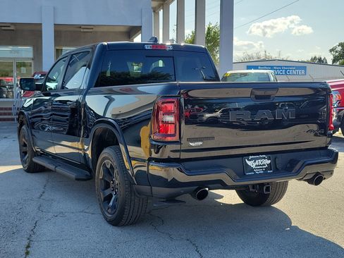 Used 2025 RAM 1500 Big Horn AWD/4WD image 3