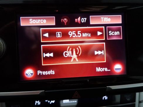 Used 2015 Honda Accord EX-L image 34